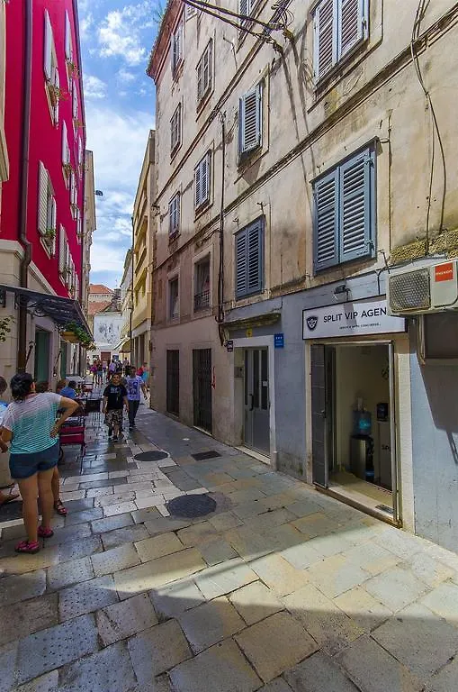 Apartment And Room Old Town Split